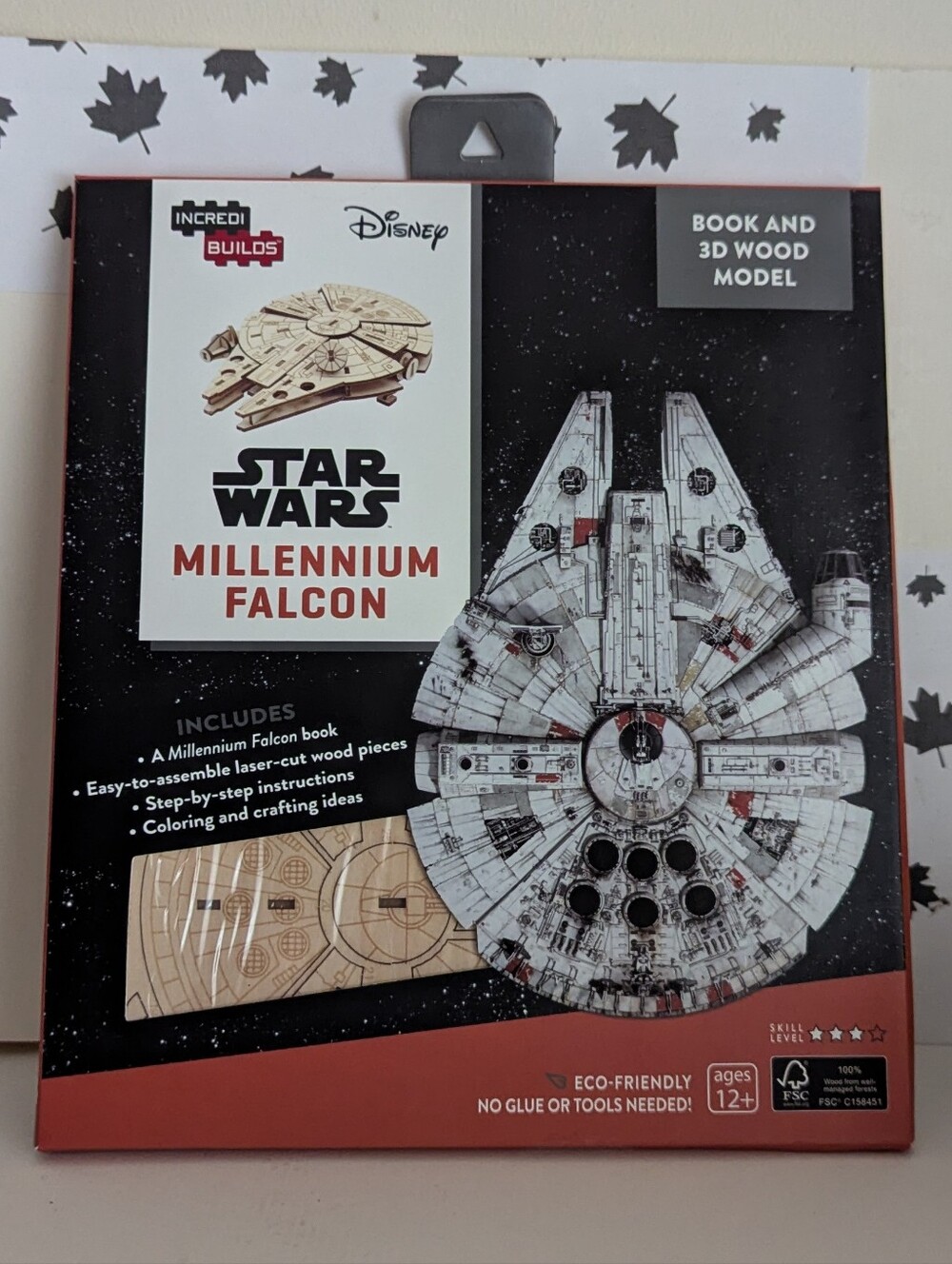 Incredi Builds Book and 3D Wood Model - Star Wars Millenium Falcon